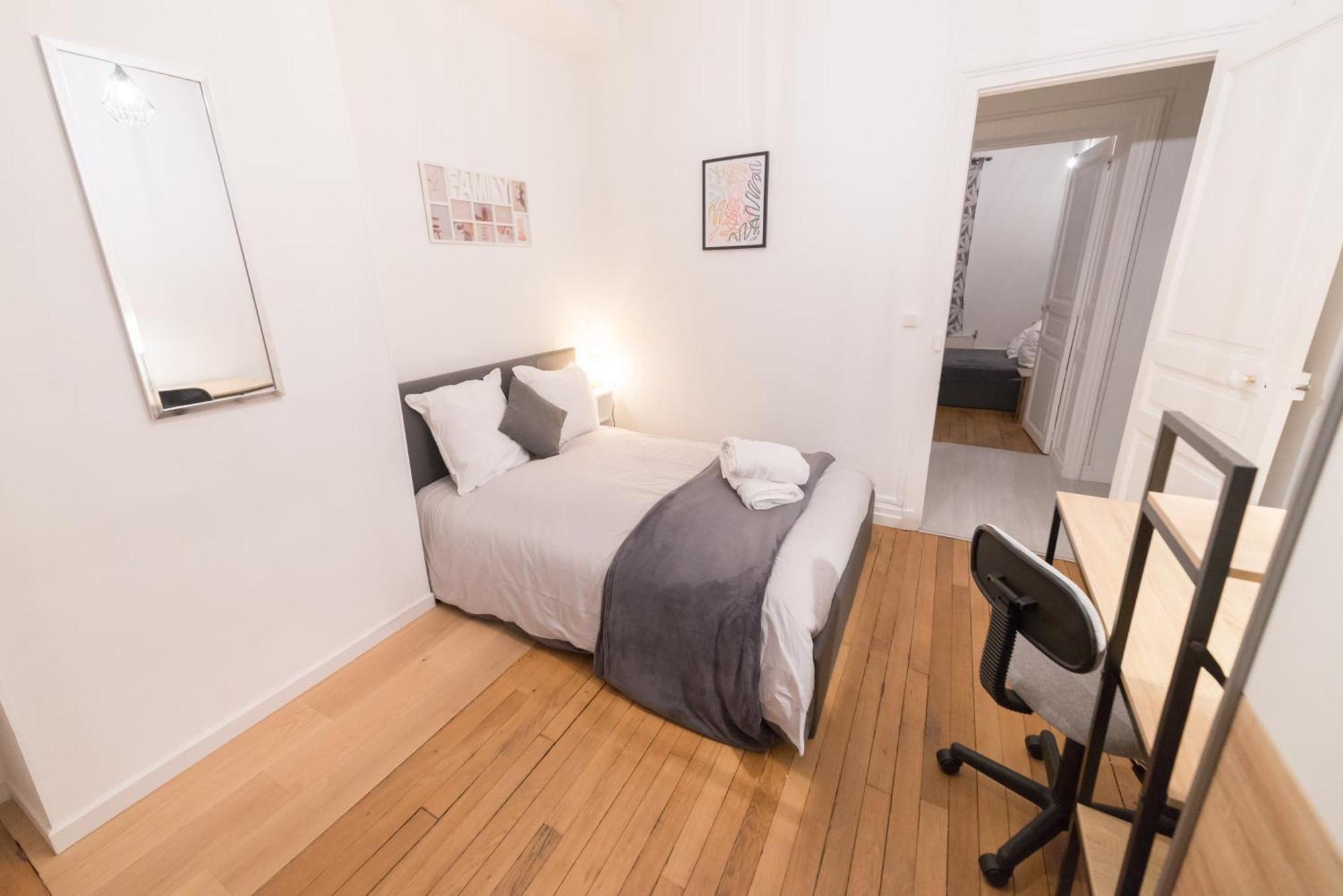 Suite Double Fabriques, 2 Bedrooms, Central, Parking Nearby, Self Checkin Нансі Екстер'єр фото